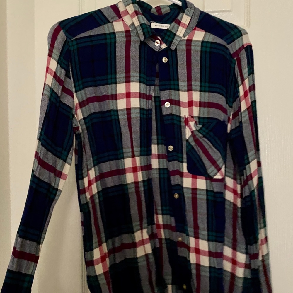PLAID BUTTON DOWN SHIRT